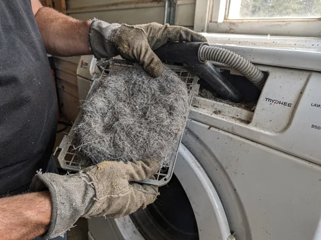 Cleaning Dryer Lint Trap in Riverside, CT